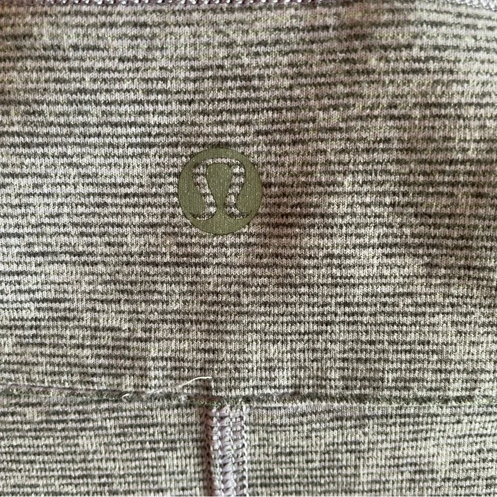 Lululemon Athletica Run Full Tilt Lilac Half zip Pullover - Picture 9 of 11